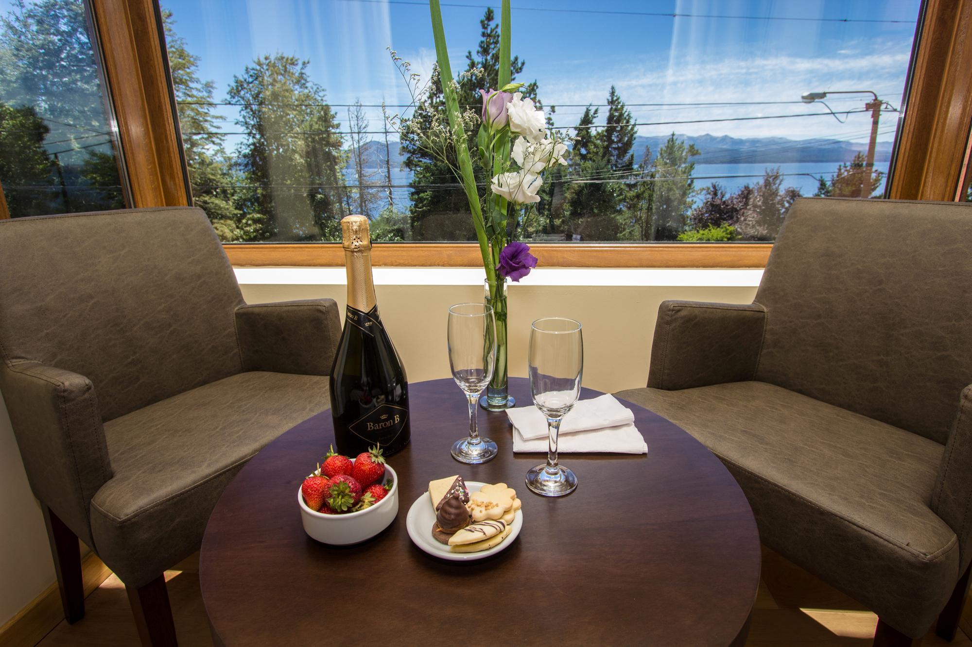 Los Robles Apart & Spa San Carlos de Bariloche Esterno foto